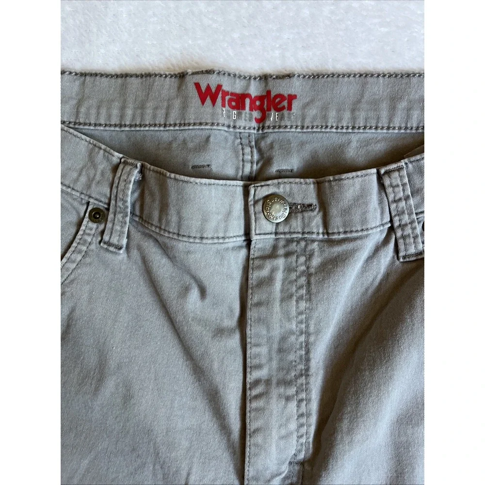 Wrangler Rugged Men's Cargo‎ Shorts Size 36 Grey